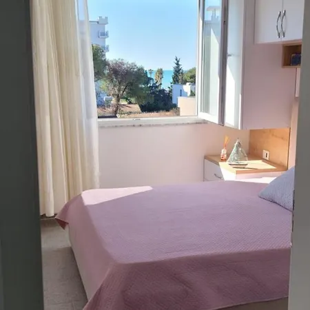 4 - Seaview